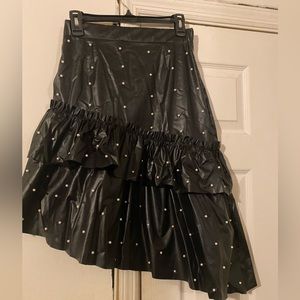Women skirt. Size Medium